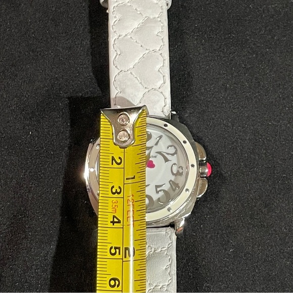 Betsey Johnson watch - Picture 6 of 6
